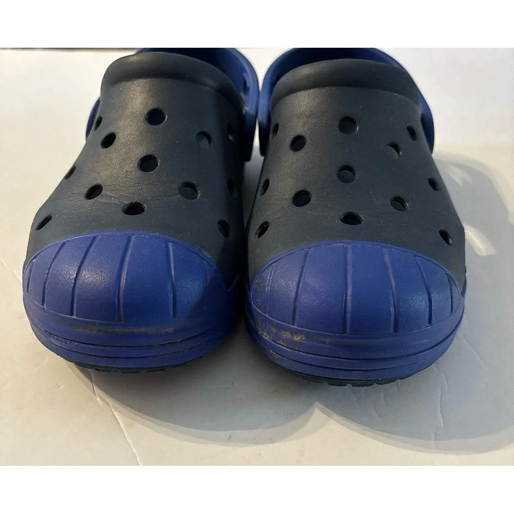 Crocs Bump It Clogs, Blue Crocs (sz. J1)